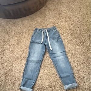 Judy Blue Women's Light Blue Relaxed Jeans